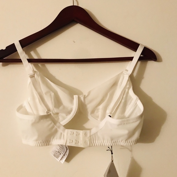 Wolford Riley Bra in White - Picture 5 of 13